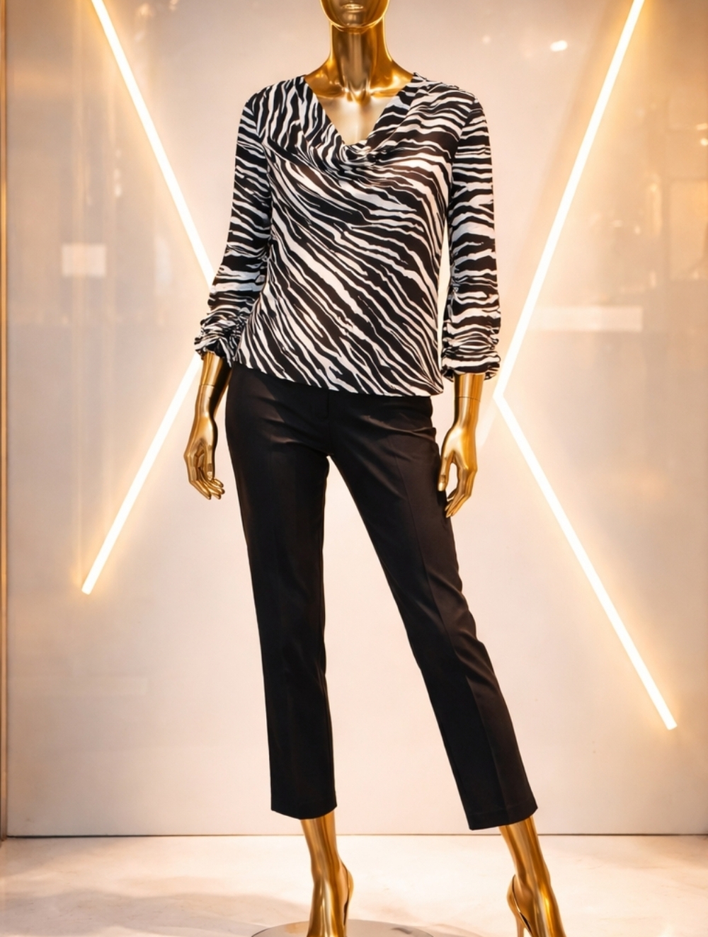 Trina Turk Kyoto Top, Fully Lined, Black/White, Size S, NWT